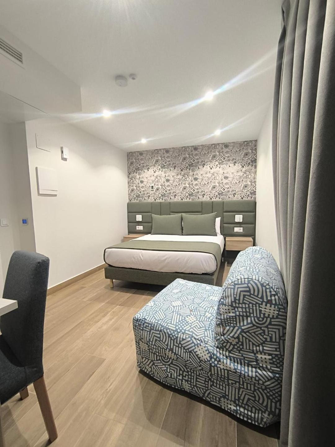 Hostal San Blas Μαδρίτη Εξωτερικό φωτογραφία