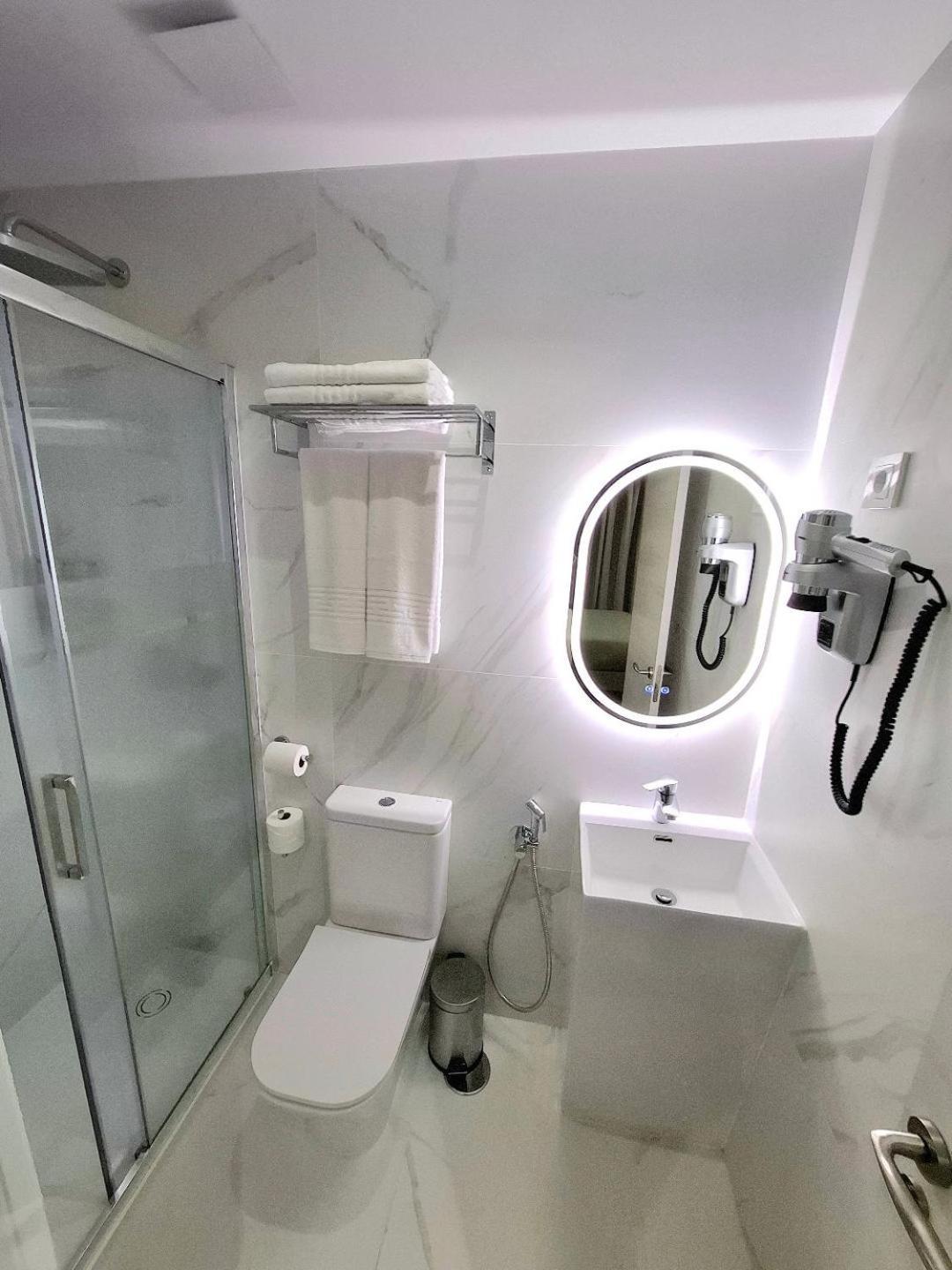 Hostal San Blas Μαδρίτη Εξωτερικό φωτογραφία