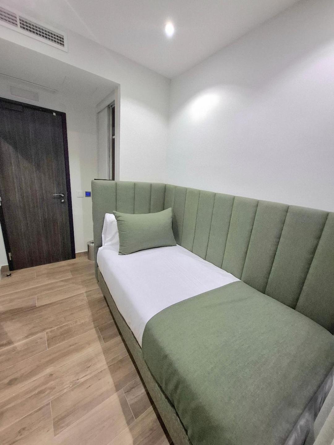 Hostal San Blas Μαδρίτη Εξωτερικό φωτογραφία