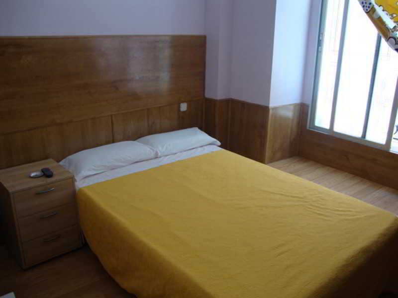 Hostal San Blas Μαδρίτη Εξωτερικό φωτογραφία