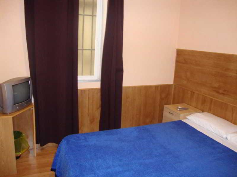 Hostal San Blas Μαδρίτη Εξωτερικό φωτογραφία