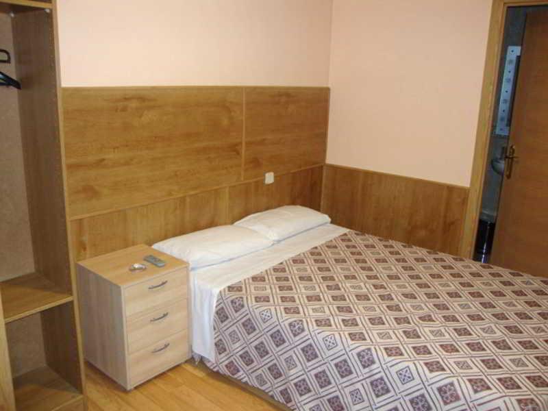 Hostal San Blas Μαδρίτη Εξωτερικό φωτογραφία