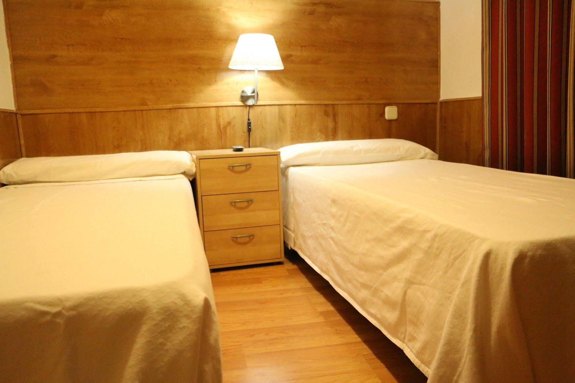 Hostal San Blas Μαδρίτη Εξωτερικό φωτογραφία