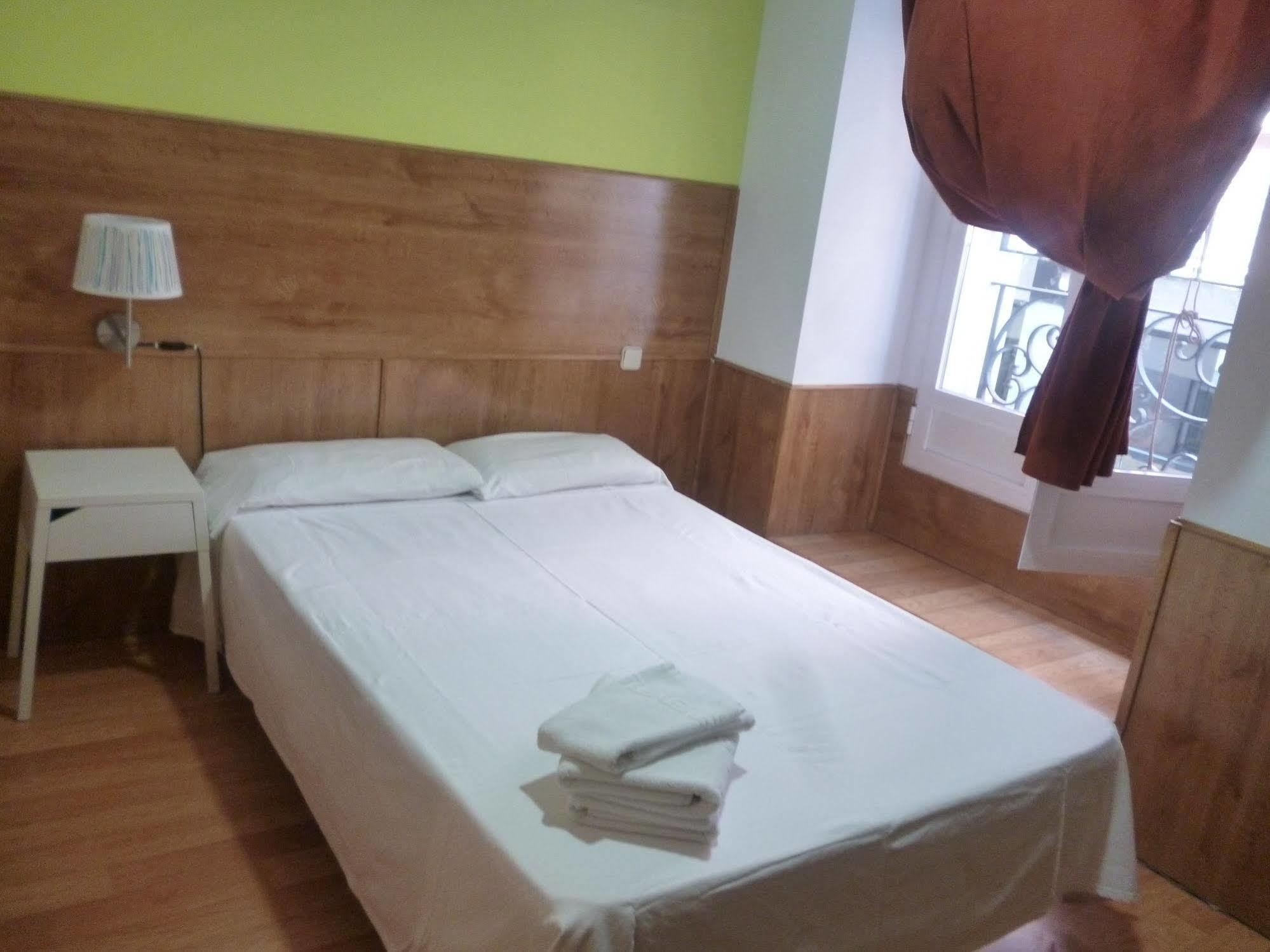 Hostal San Blas Μαδρίτη Εξωτερικό φωτογραφία