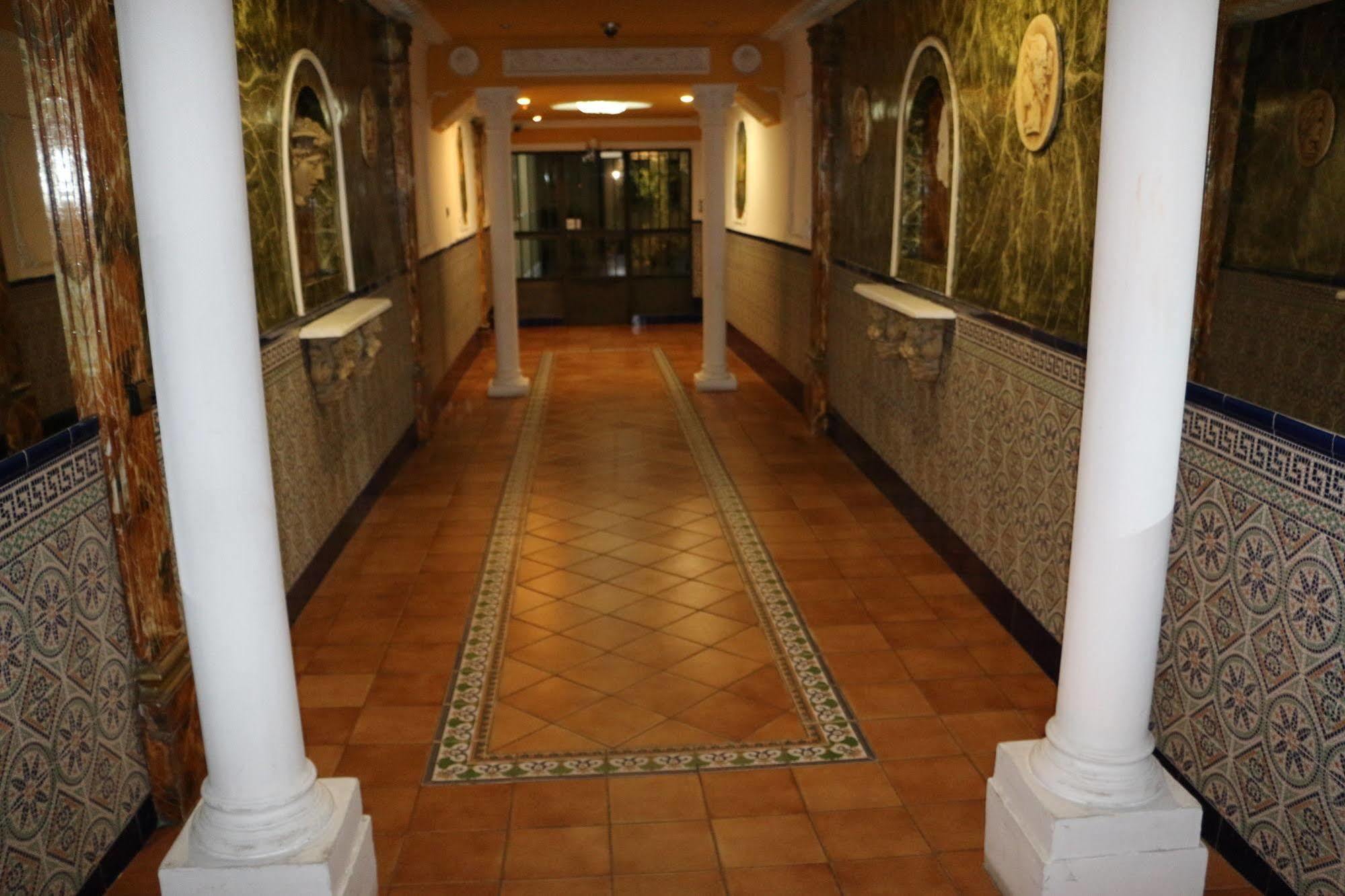 Hostal San Blas Μαδρίτη Εξωτερικό φωτογραφία